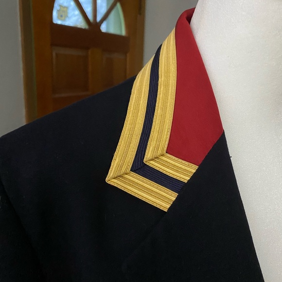 Ralph Lauren Purple Label vintage navy blazer women’s sz 8 gold and red detail - Picture 4 of 7